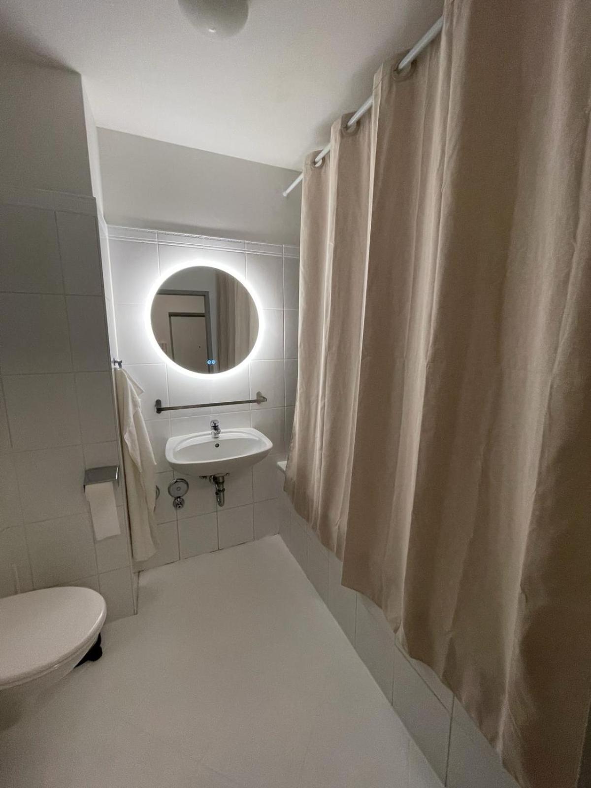 Apartment Traumwohnung Mit Balkon Im 17 *