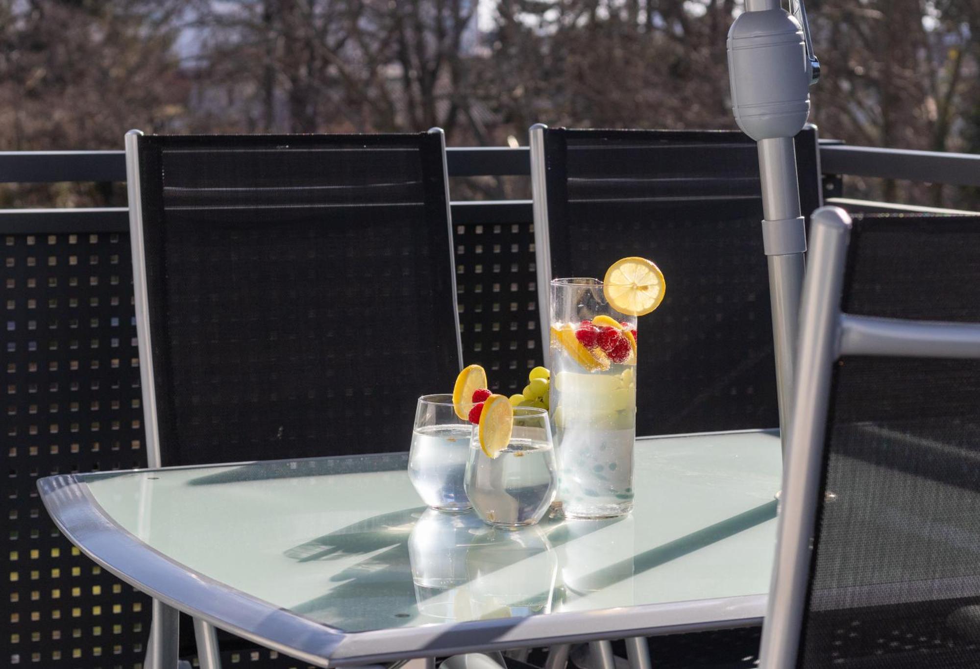 Noblenest: Terrasse - Netflix - Kaffee Wien