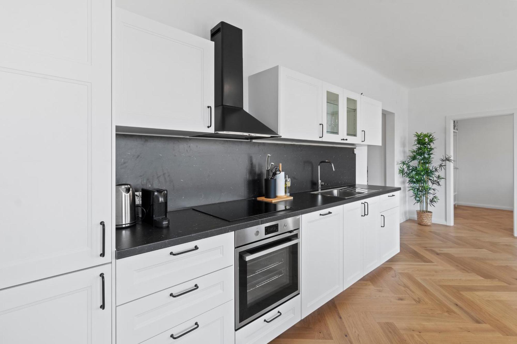 Feelhome-balkon-zentrum-6 Gaeste-wifi-smart Tv Apartment Vienna