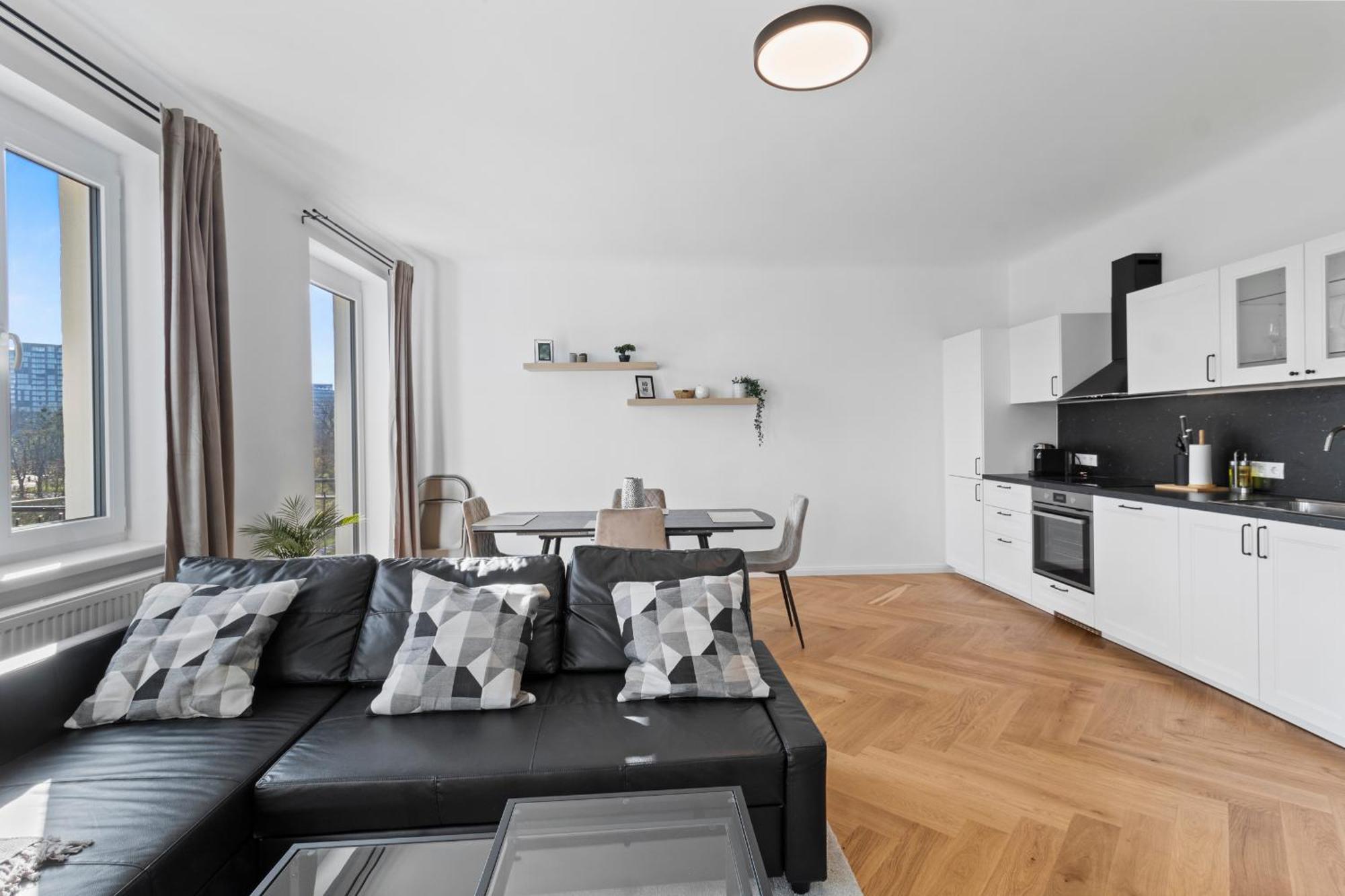 Apartment Feelhome-balkon-zentrum-6 Gaeste-wifi-smart Tv