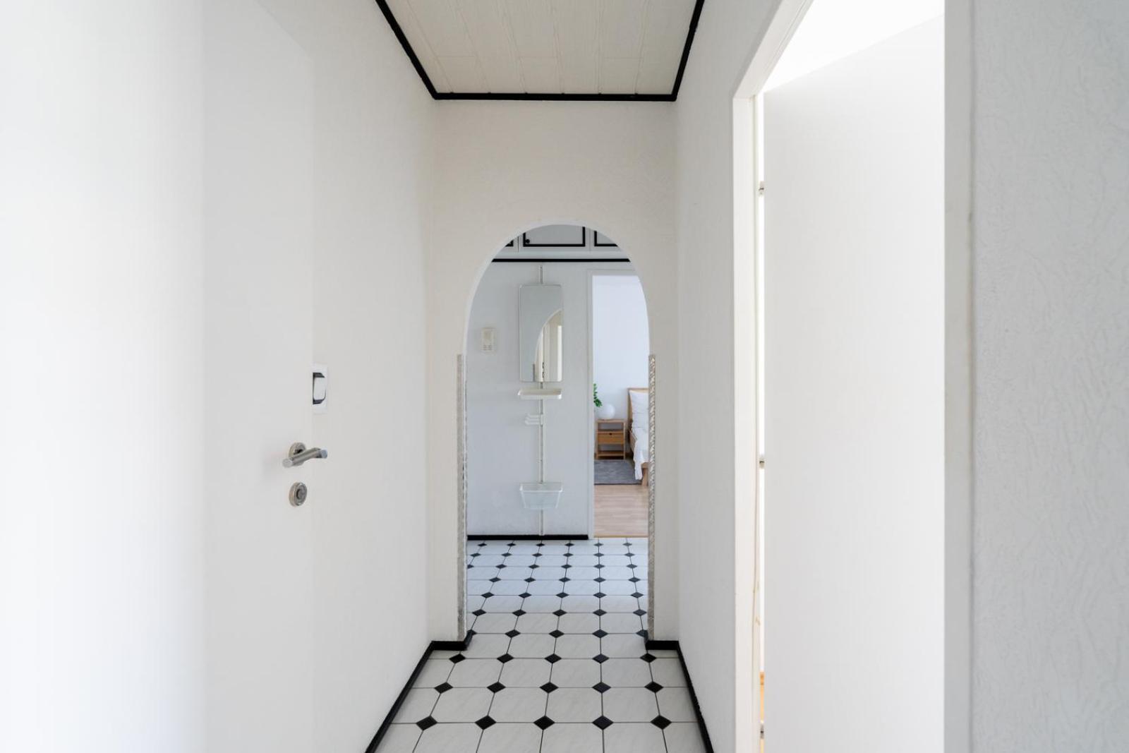 Two Bedrooms - 85 Squaremeters - 4 Min To U6 Dresdner Str * Wien