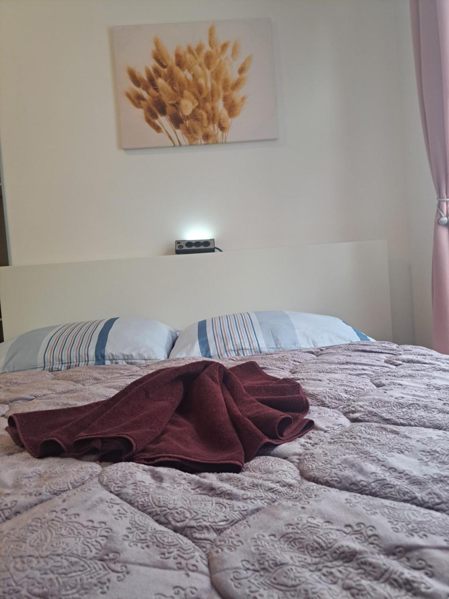 Sweet Apartment *