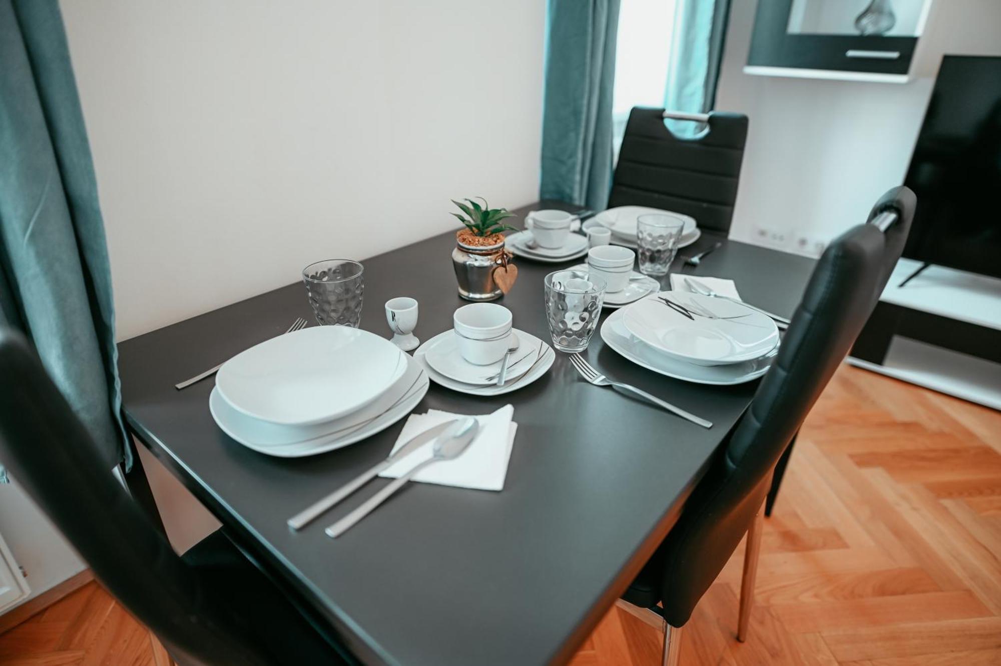 Raimond 12 Apartamento