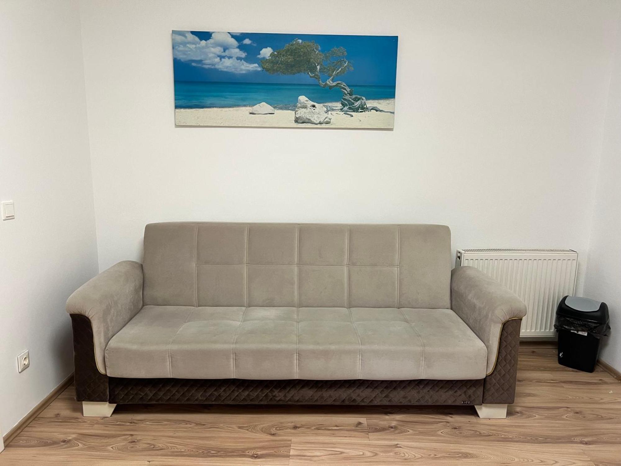 4a Simmeriner Hauptstrasse * Viena