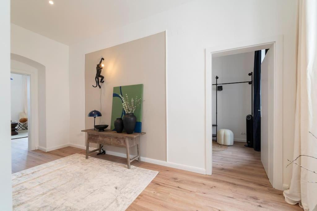 Fanny By Levestate Apartment *