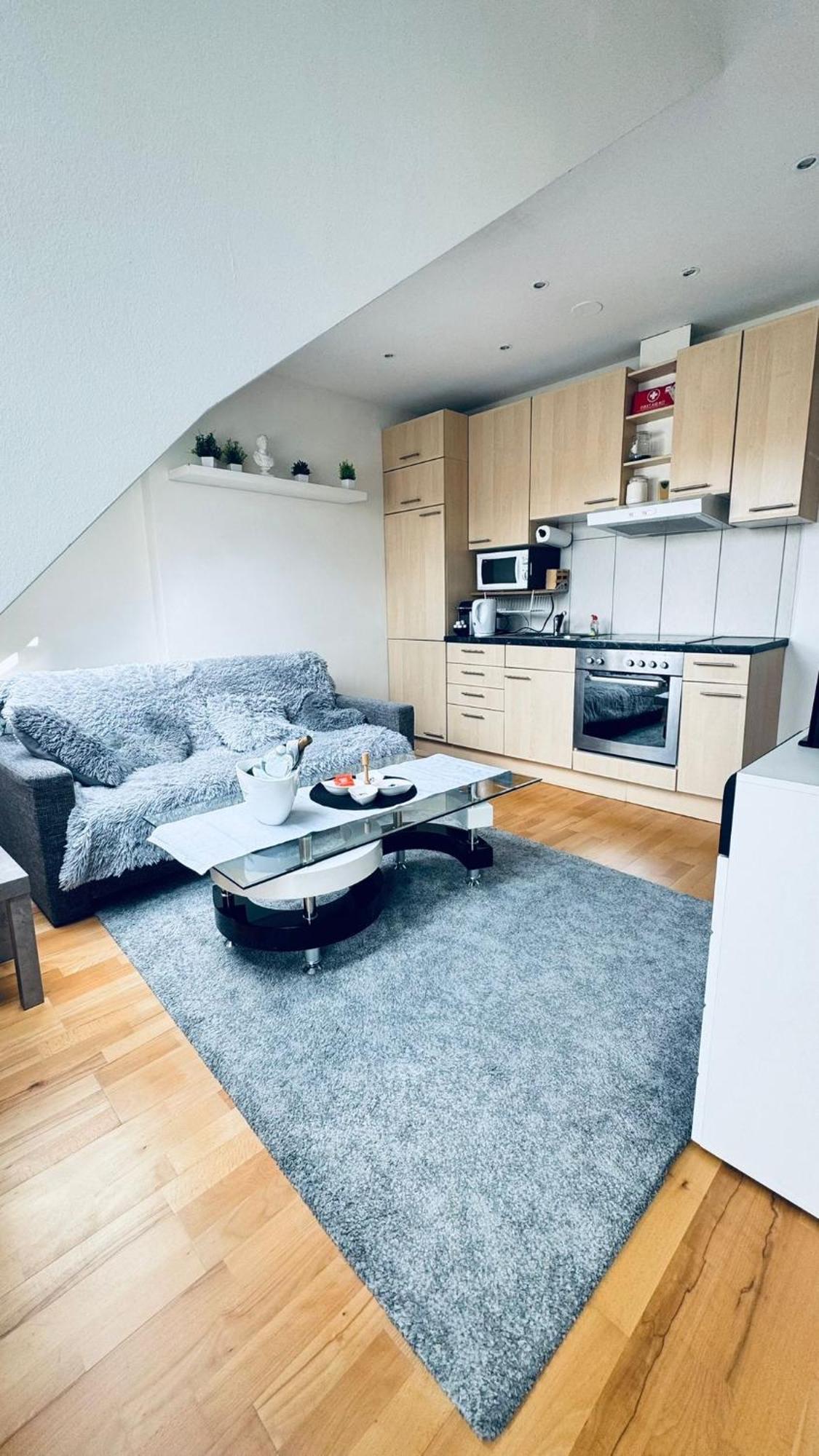 Apartment Market