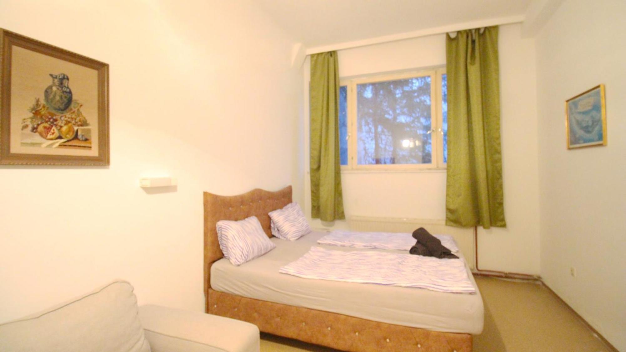 Triple In Hutteldorfer Strasse Area Aparthotel *