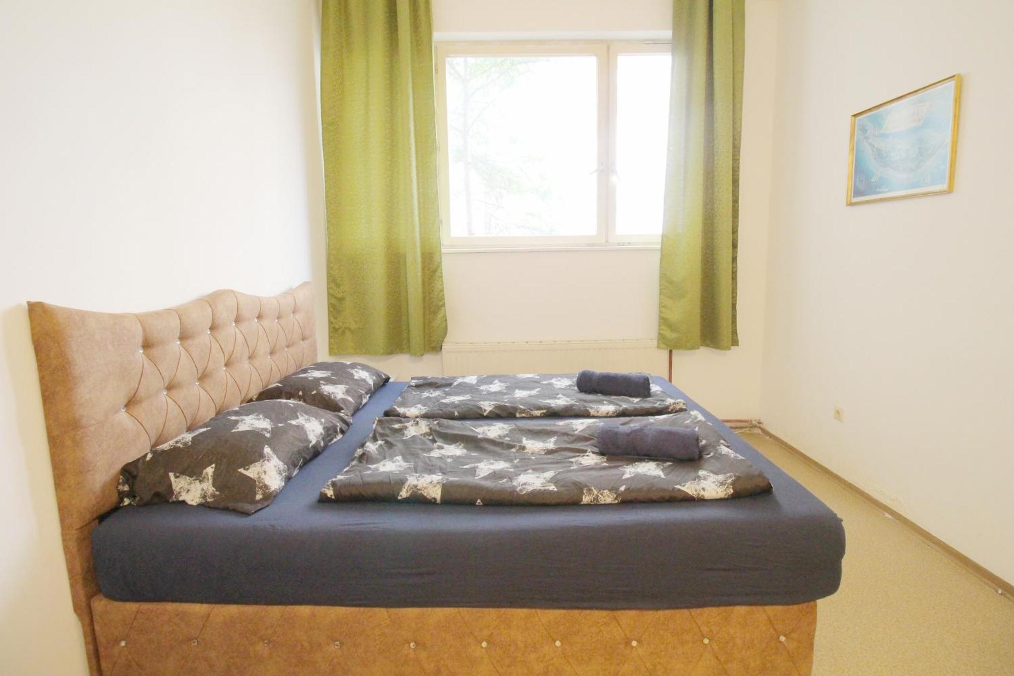 Aparthotel Triple In Hutteldorfer Strasse Area Vienna