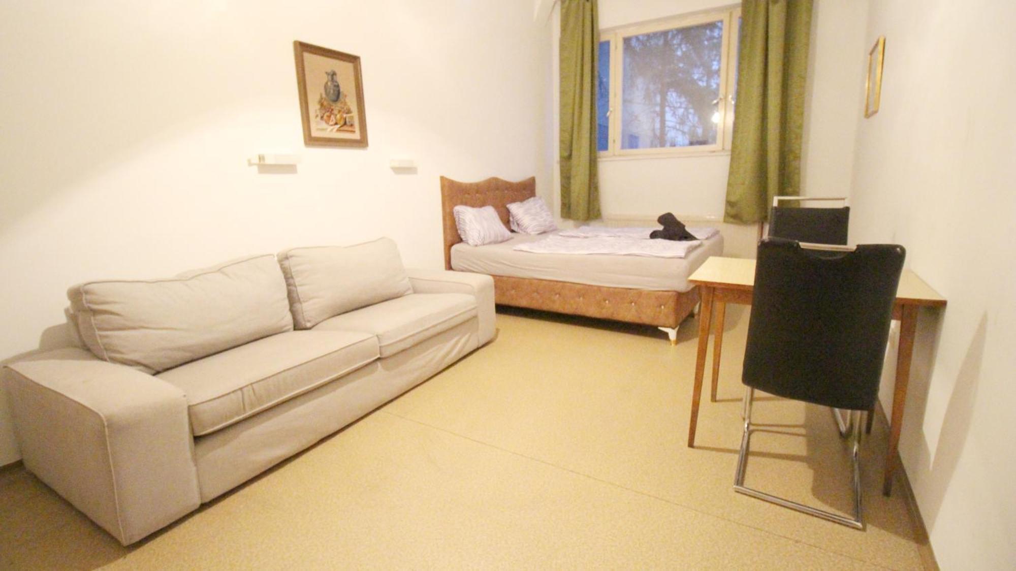 Aparthotel Triple In Hutteldorfer Strasse Area