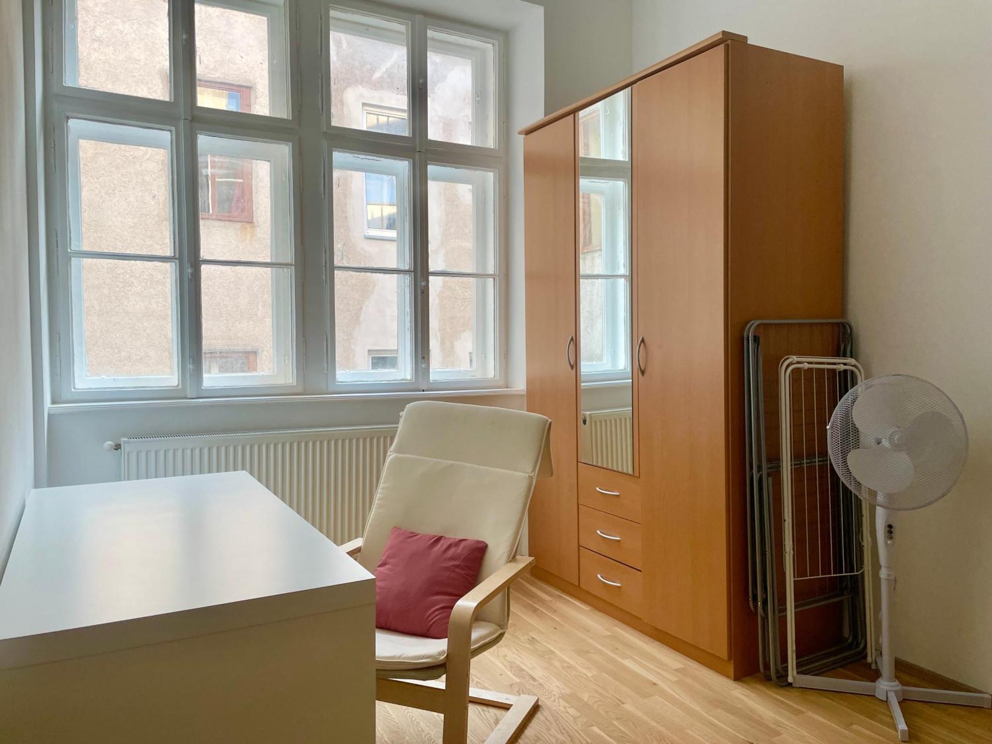 Apartment Sunny With Free Parking - 15 Min To Center