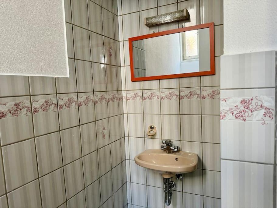 Apartment Sunny With Free Parking - 15 Min To Center