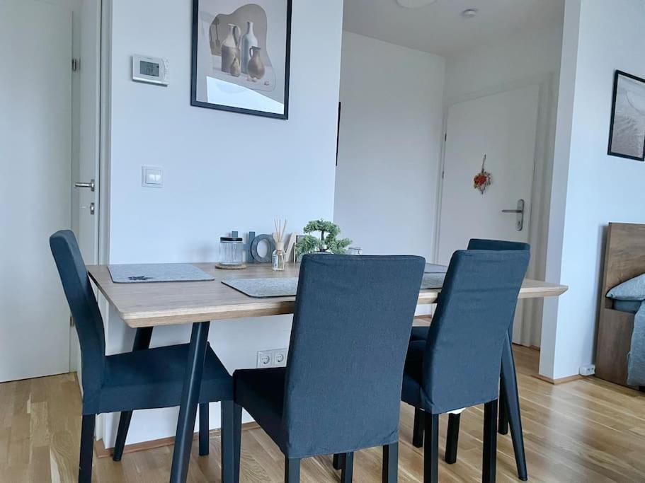 Modern Rooftop With Free Parking Apartamento Viena