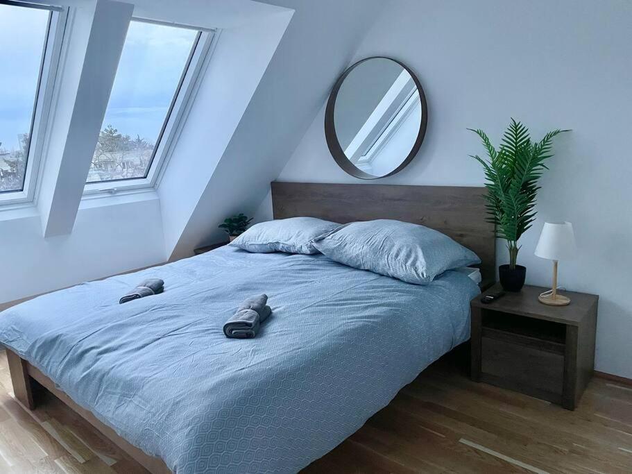 Modern Rooftop With Free Parking *