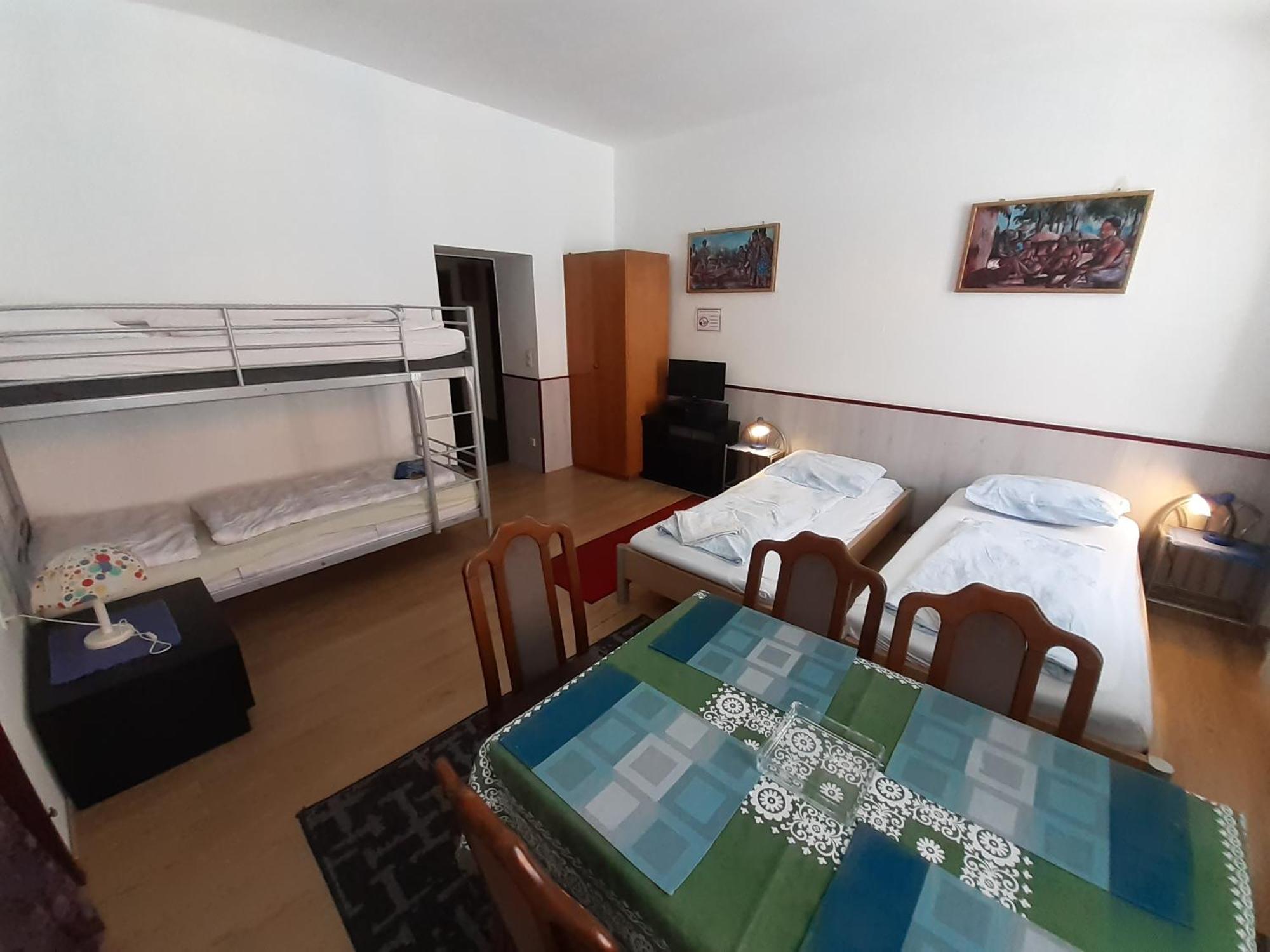 Casa de hóspedes Happyhostel