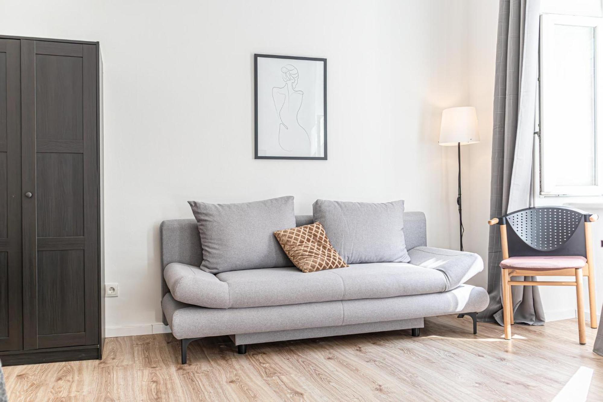 Past Meets Present - 1br Near Westbahnhof Apartment