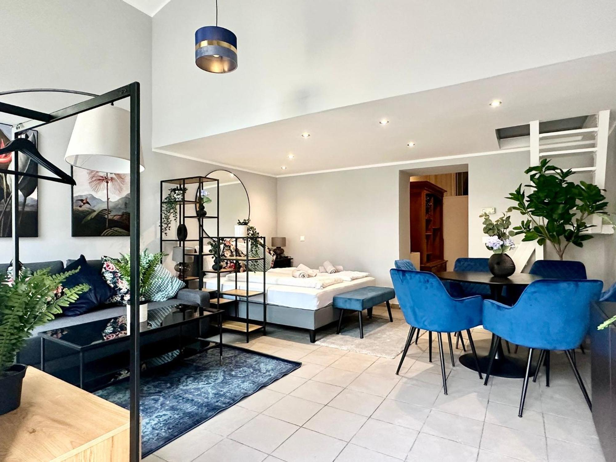 Apartment, Central, 2 Min To U4 Apartment *