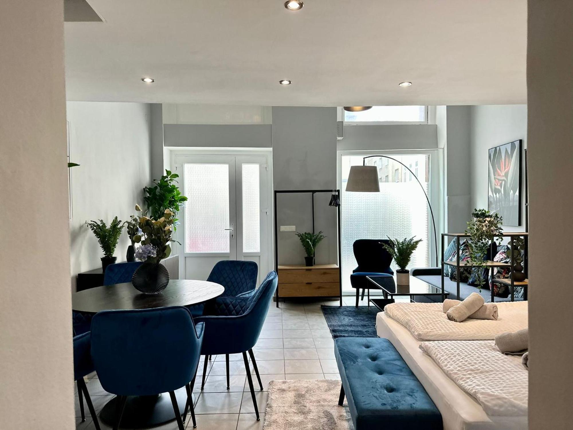 Apartment, Central, 2 Min To U4 Apartment