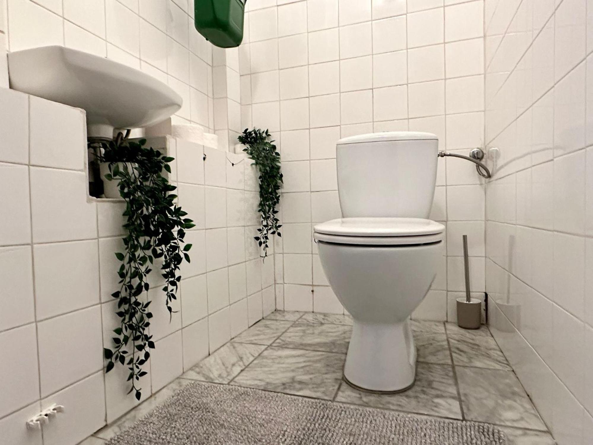 Apartment, Central, 2 Min To U4