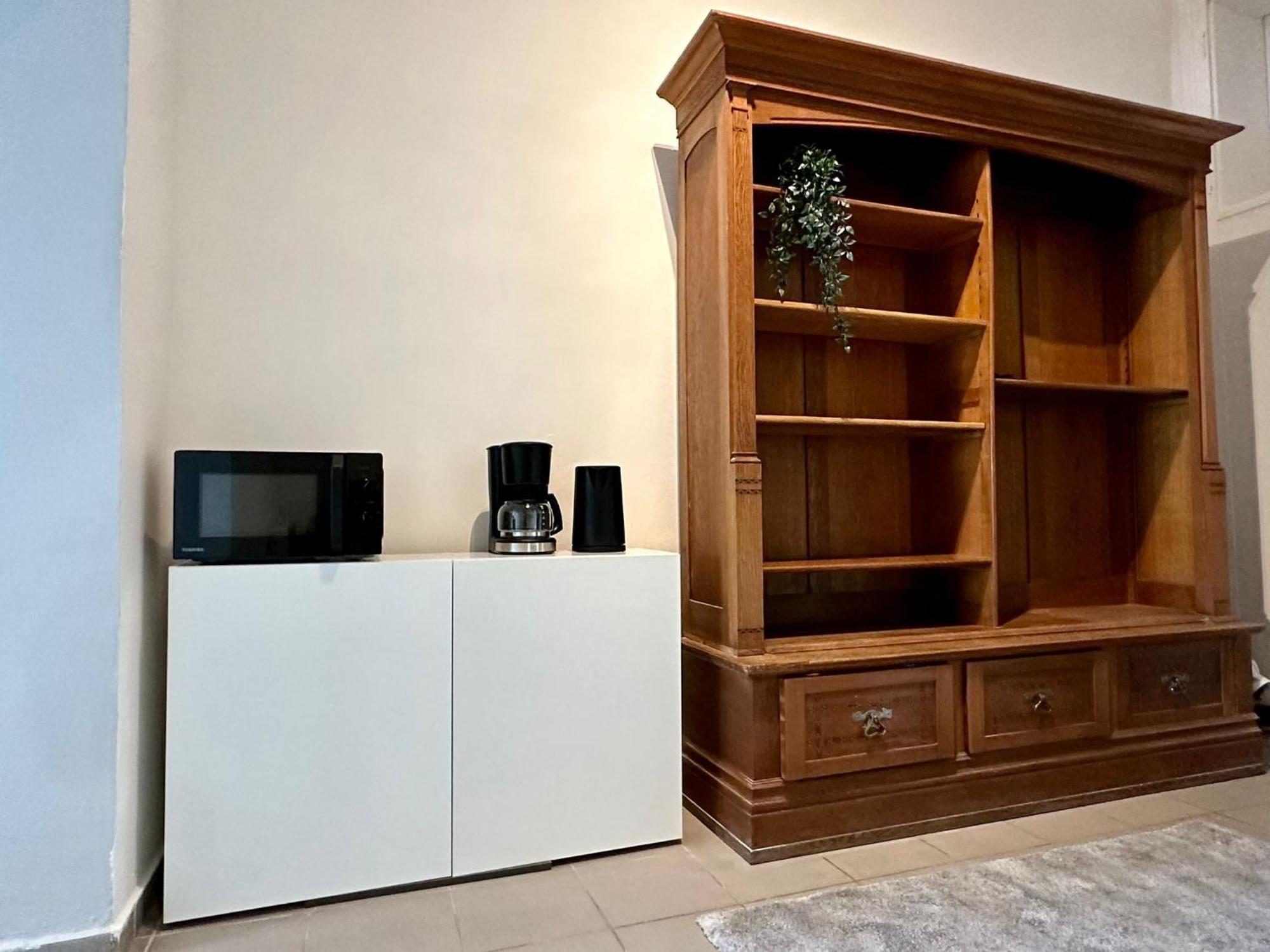Apartment, Central, 2 Min To U4