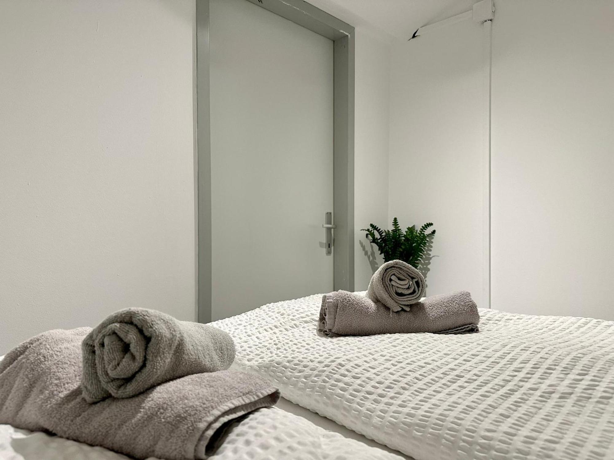Apartment Apartment, Central, 2 Min To U4 *