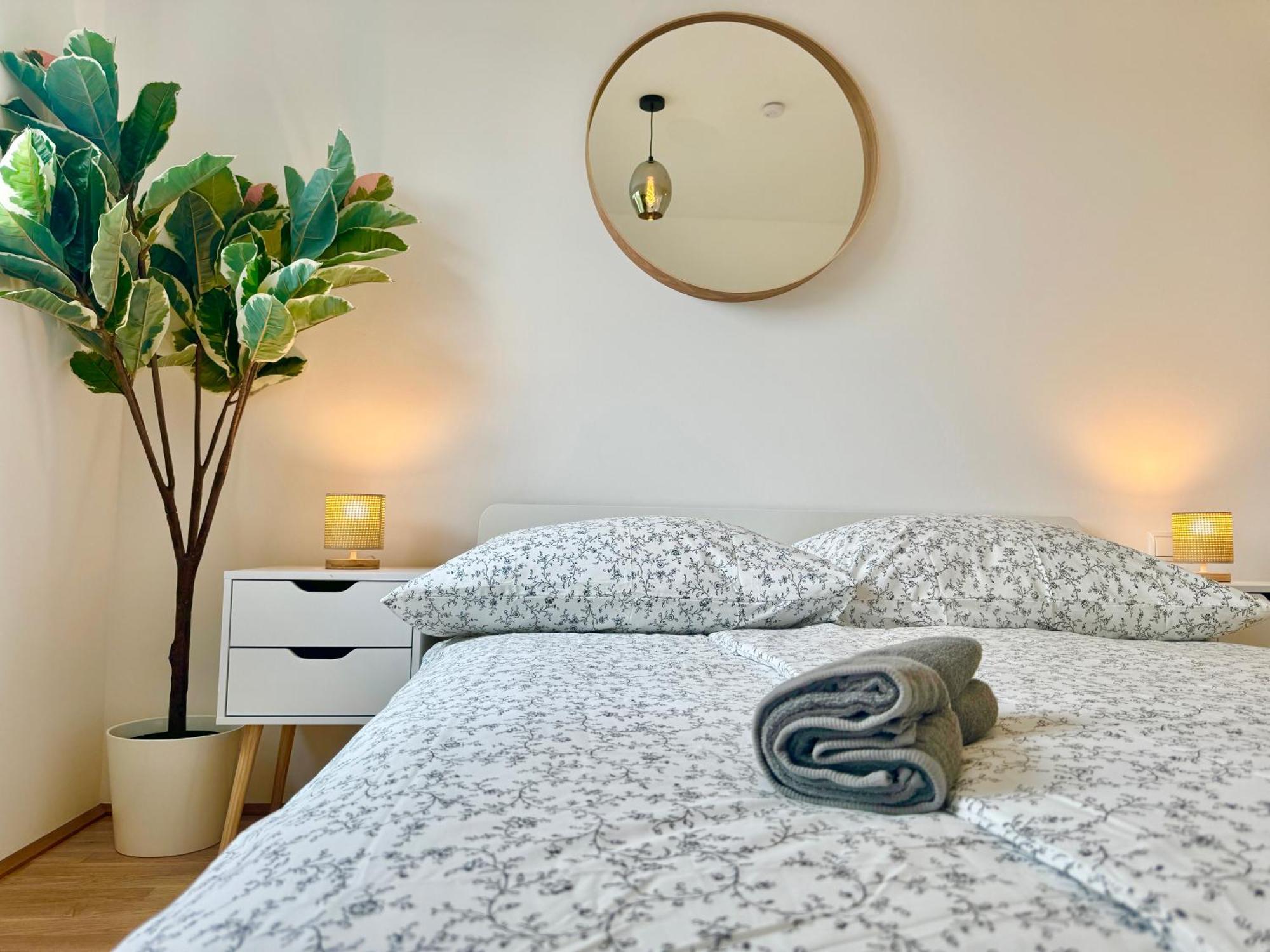 Modern Premium With Balcony Apartment Vienna