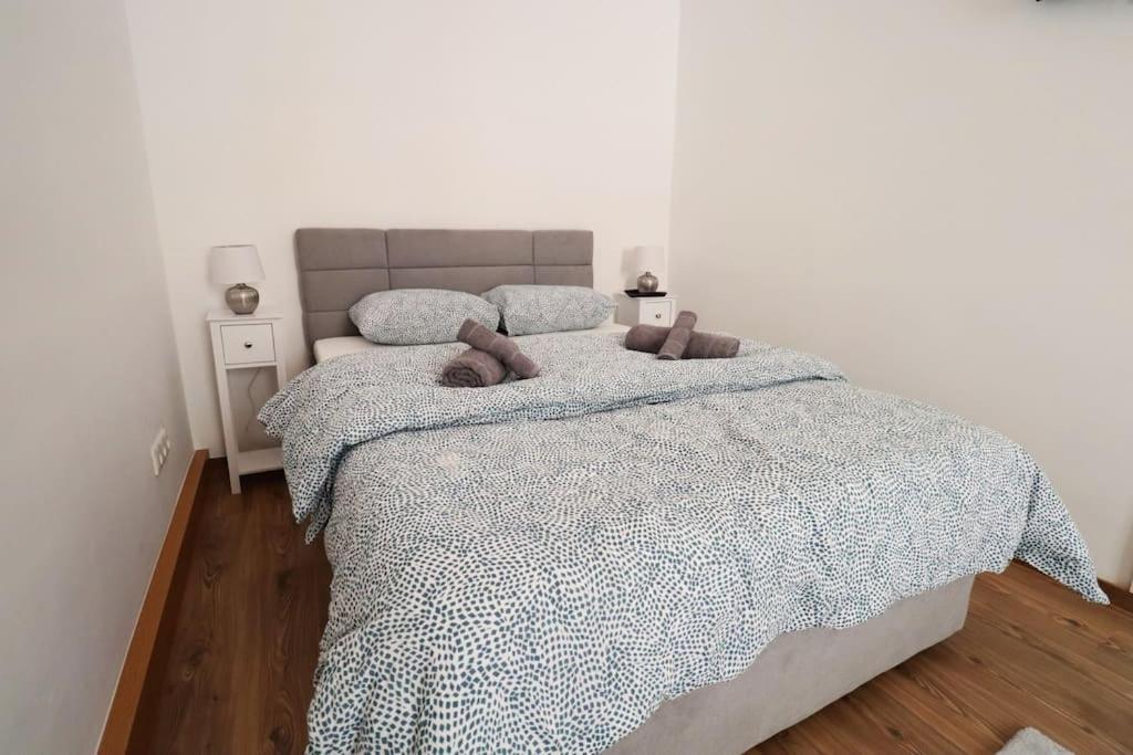 Apartment Default Tabor 57