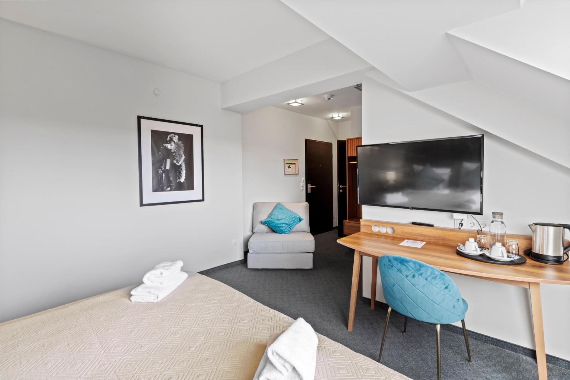 George Hotel