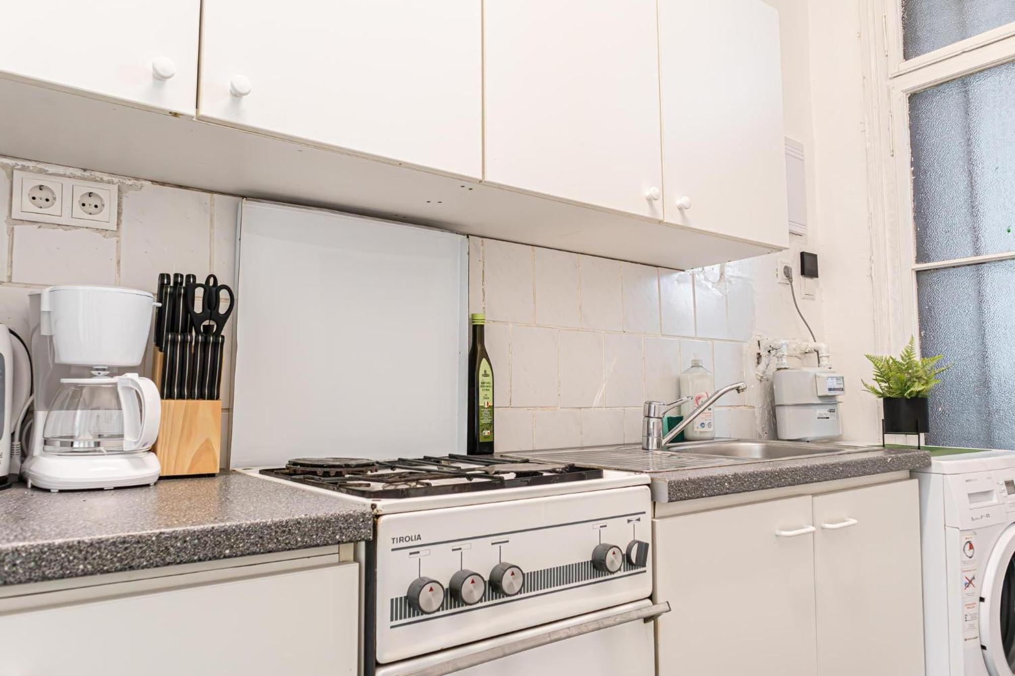 Apartment Past Meets Present - 1br Near Westbahnhof Vienna