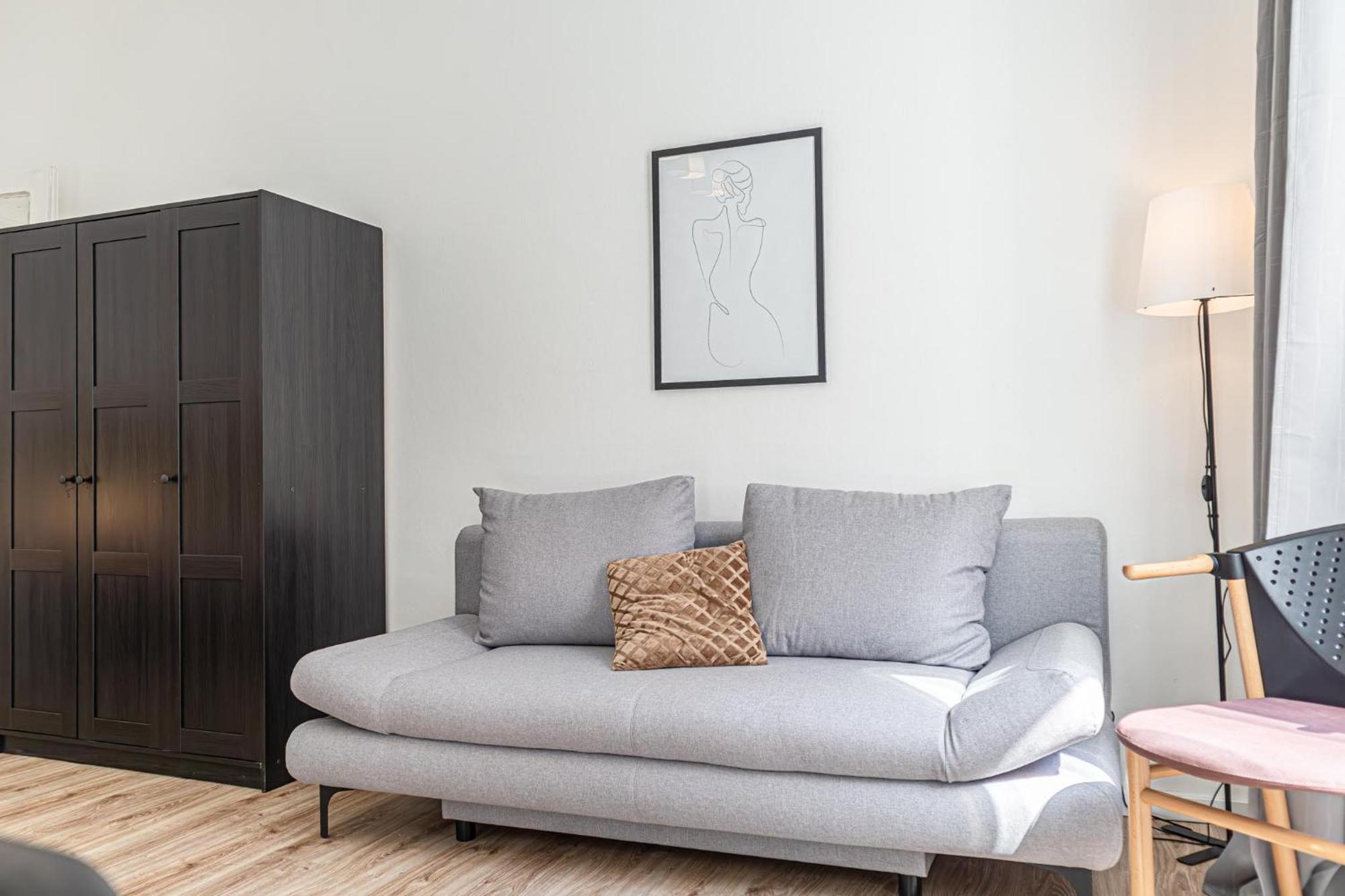 Past Meets Present - 1br Near Westbahnhof Apartment