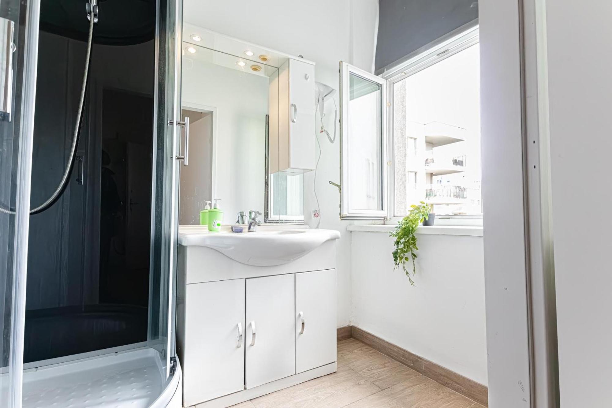 Apartment Lovely 1br U3 Proximity & Danube Canal, 3rd District Vienna