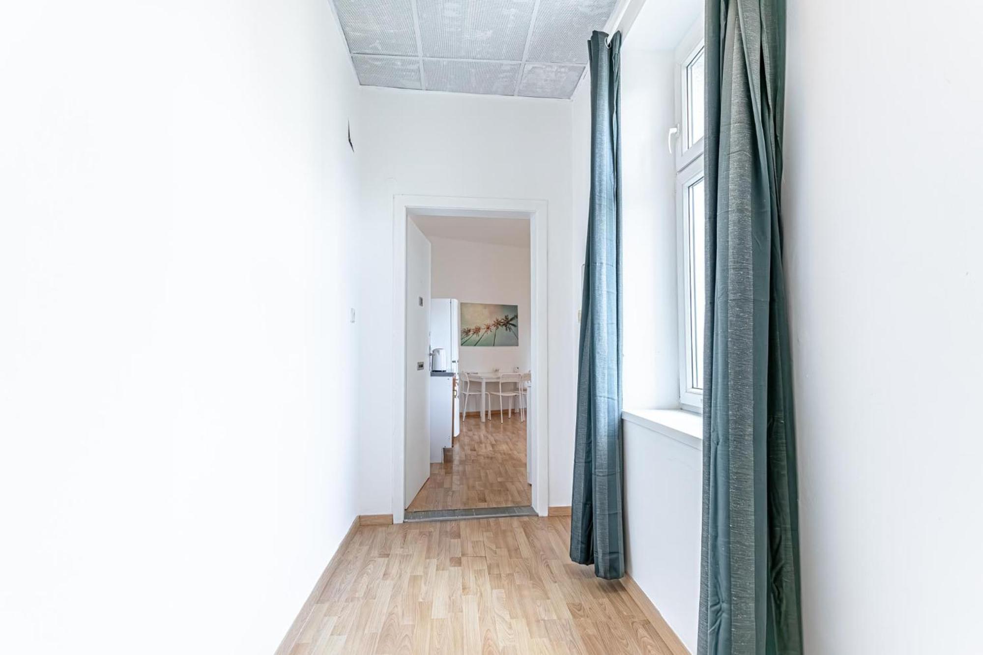 Apartment Lovely 1br U3 Proximity & Danube Canal, 3rd District Vienna