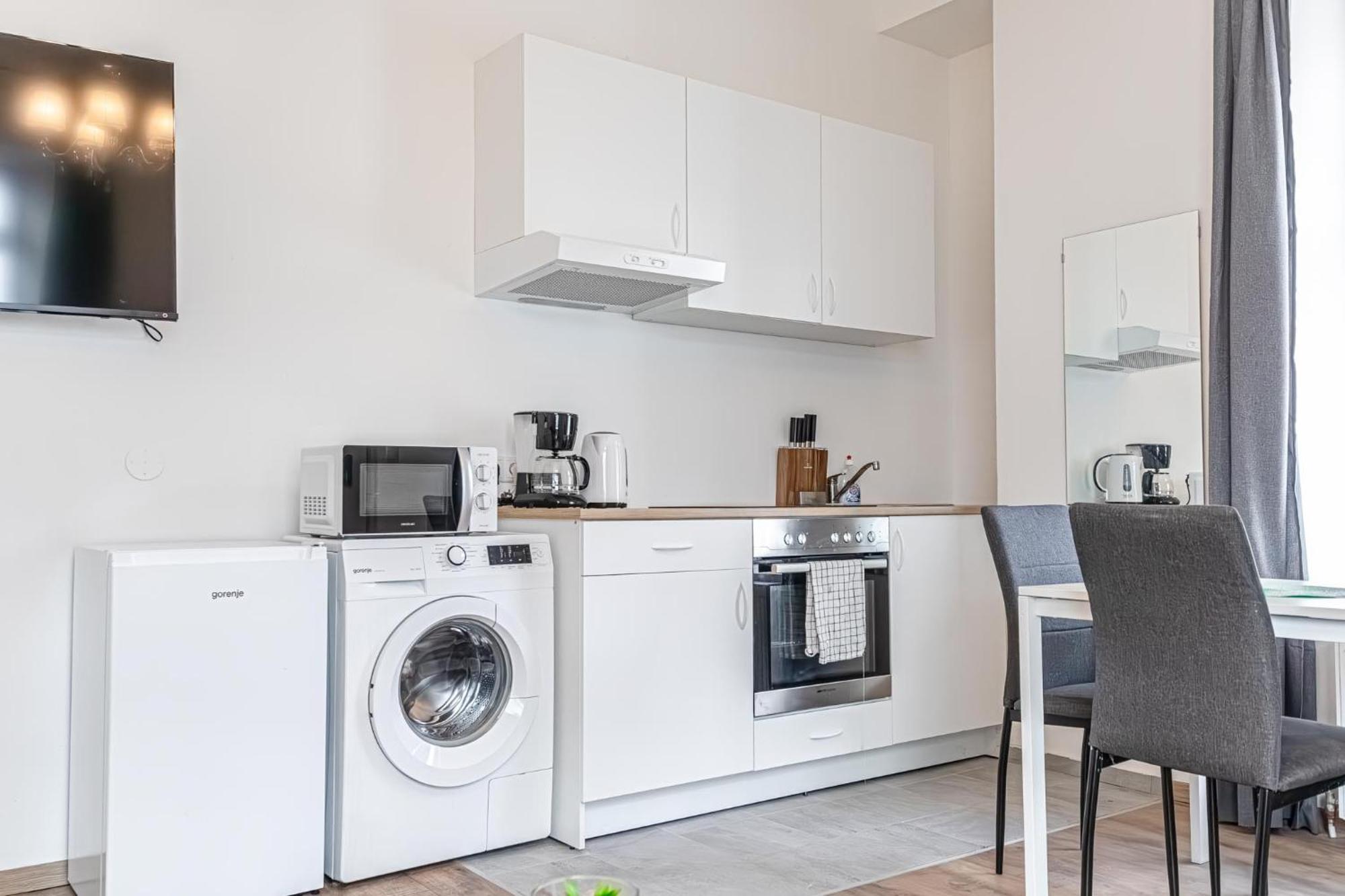 Westbahnhof Kingbed 1br With Ensuite Washer Apartment *