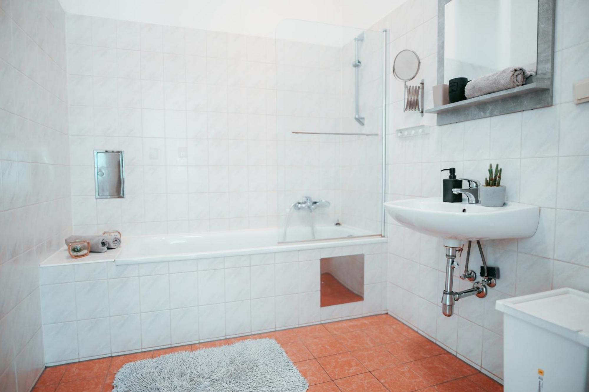 Apartment Raimond Ottakringer 10 *
