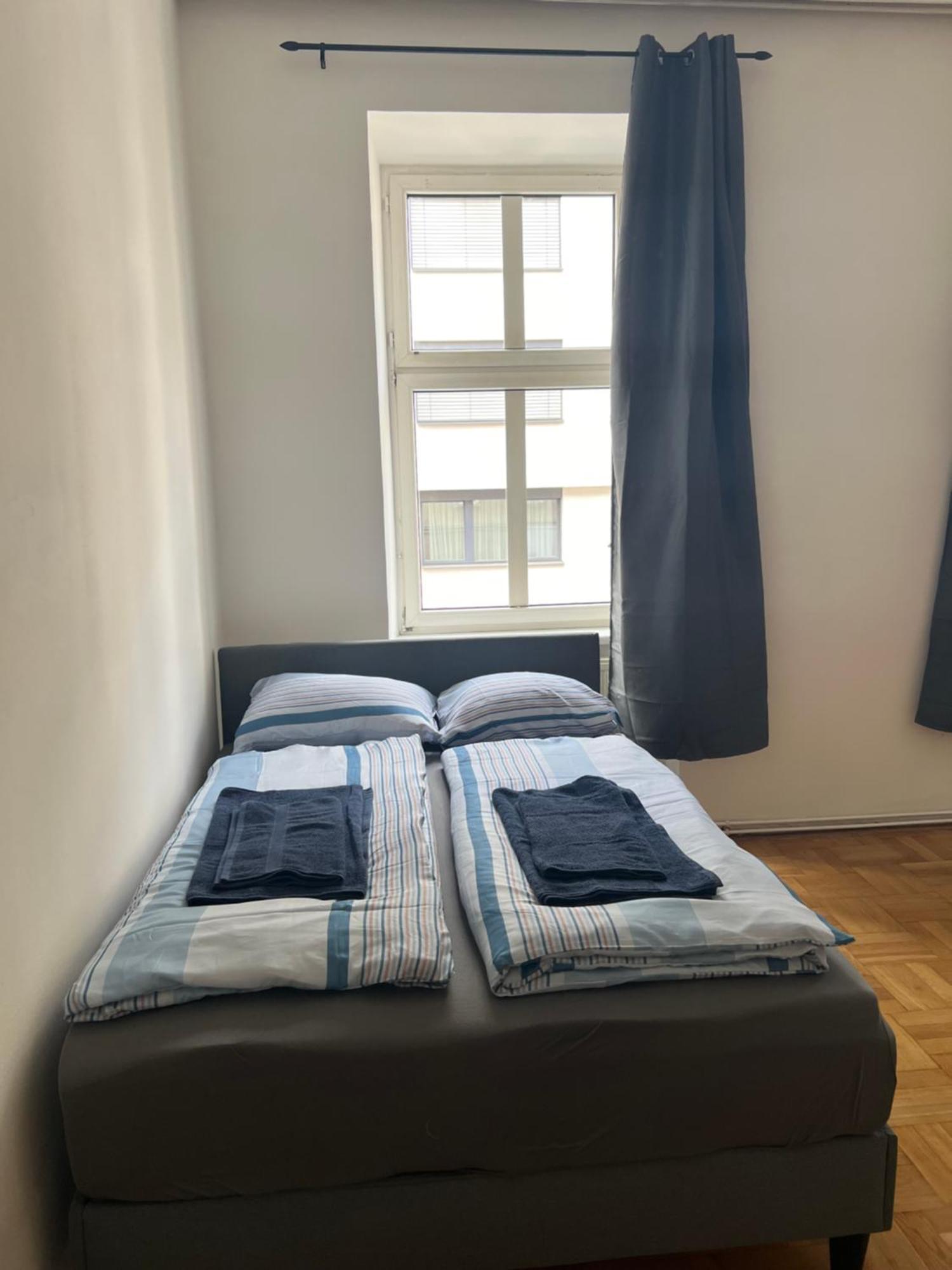 8-9sam Apartment
