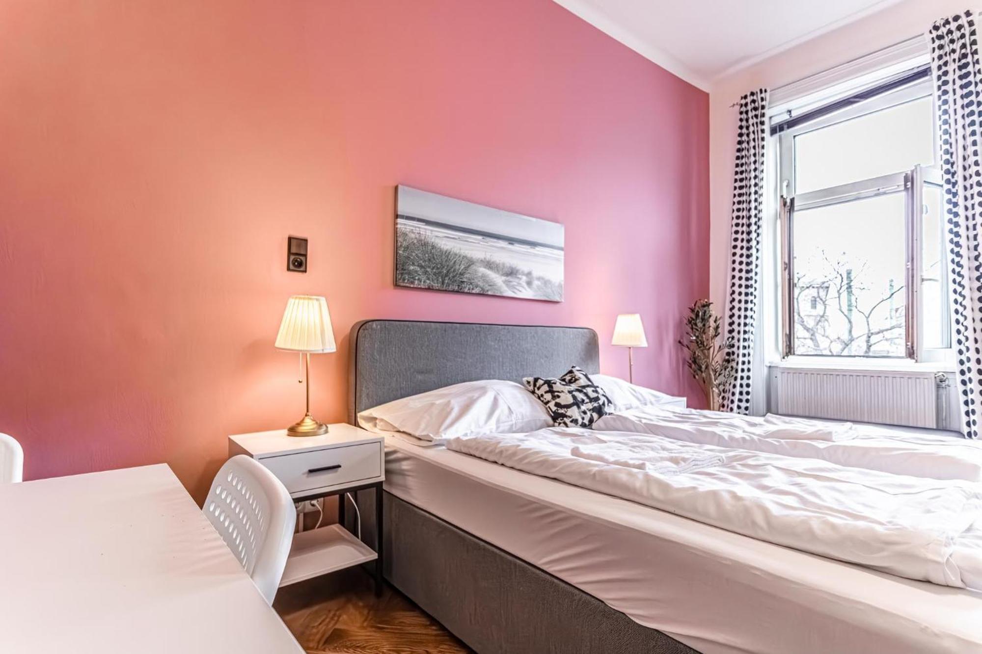 Apartamento Lovely 1br Apt. Near Akh Hospital