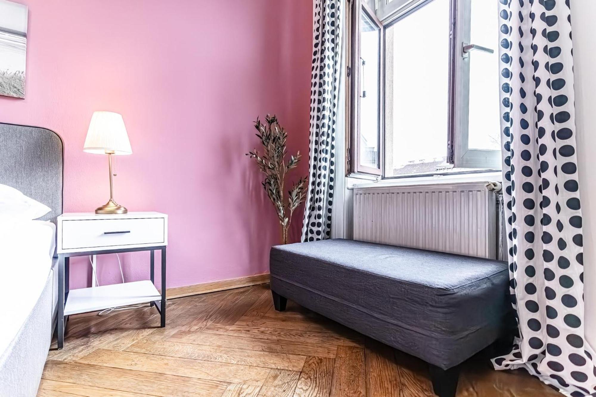 Lovely 1br Apt. Near Akh Hospital