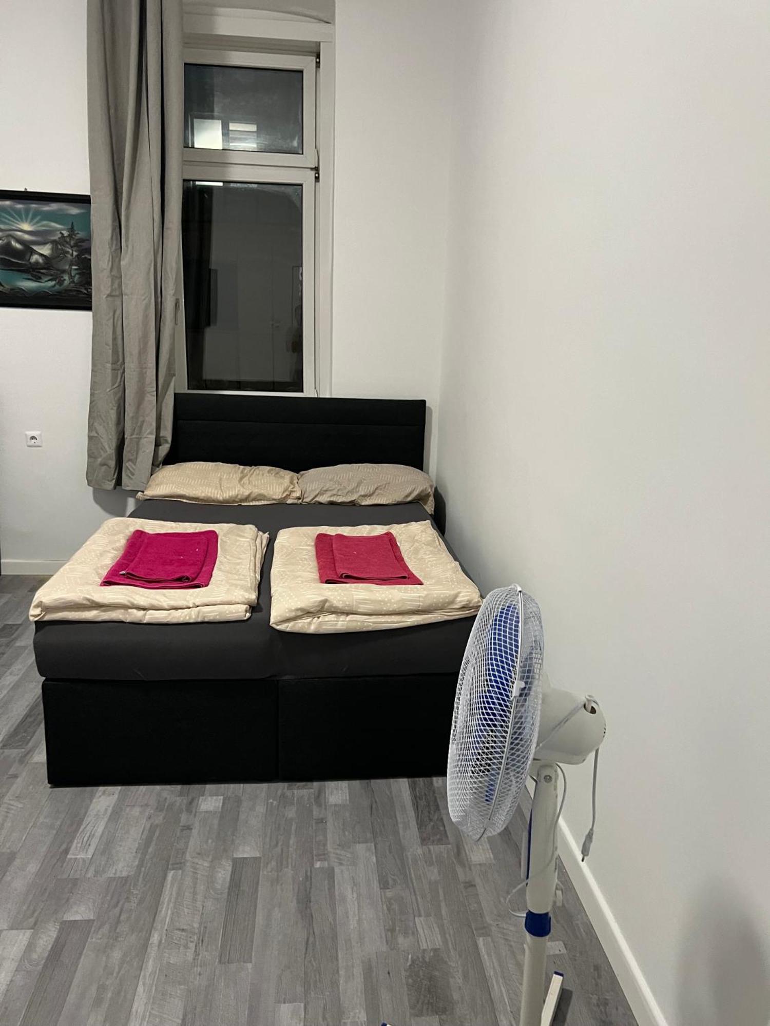 Sam Apartmant 12