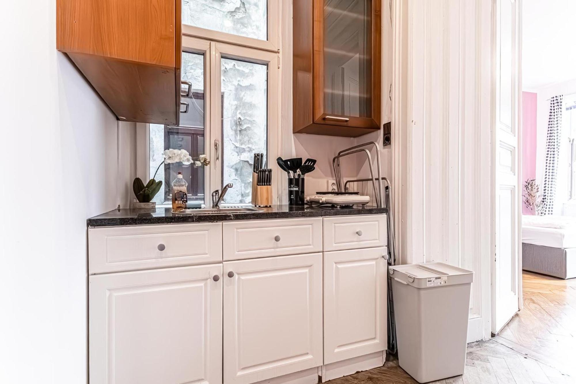 Apartamento Lovely 1br Apt. Near Akh Hospital *