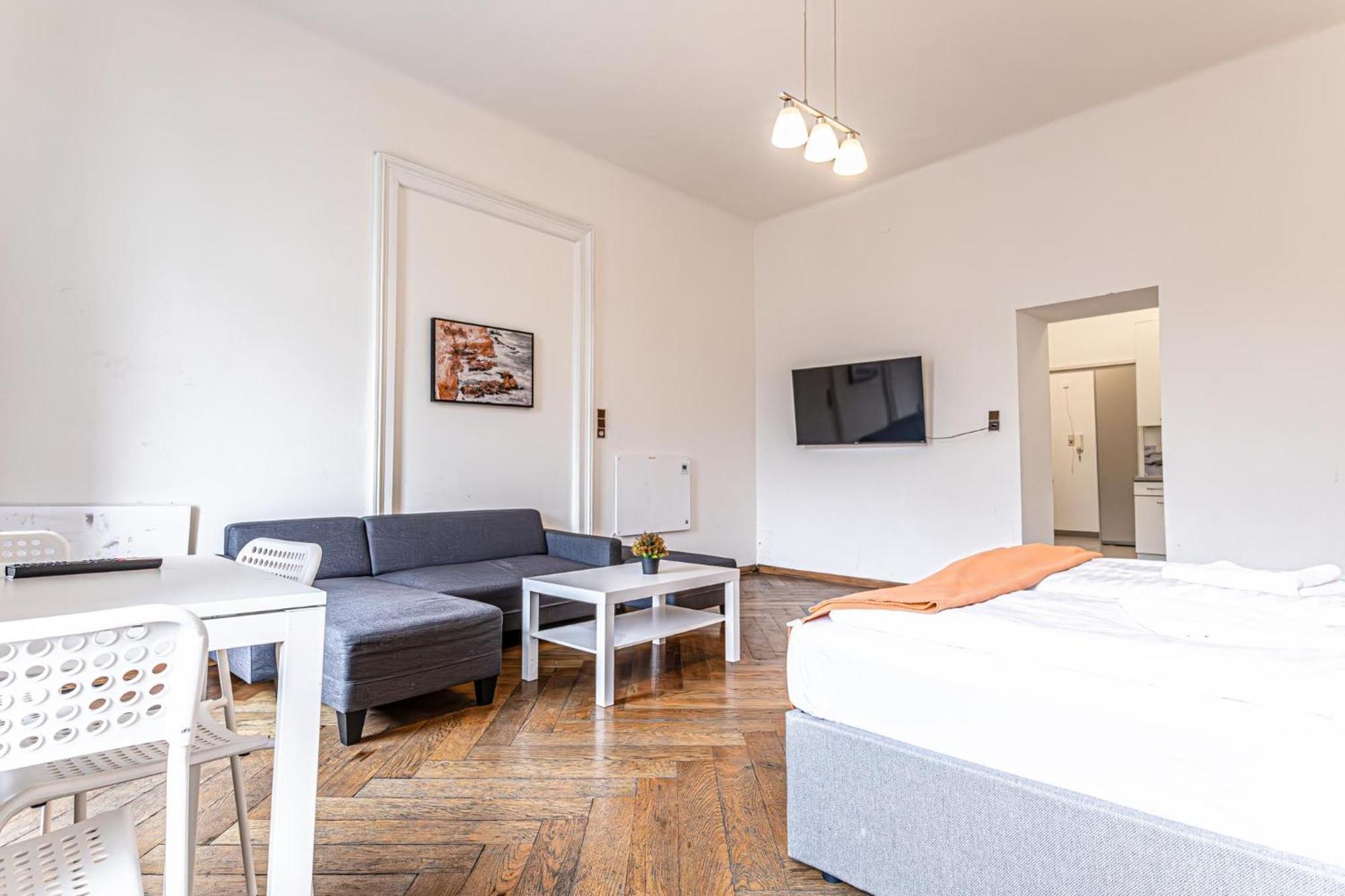 Gorgeous 1br Near Akh Hospital Appartamento