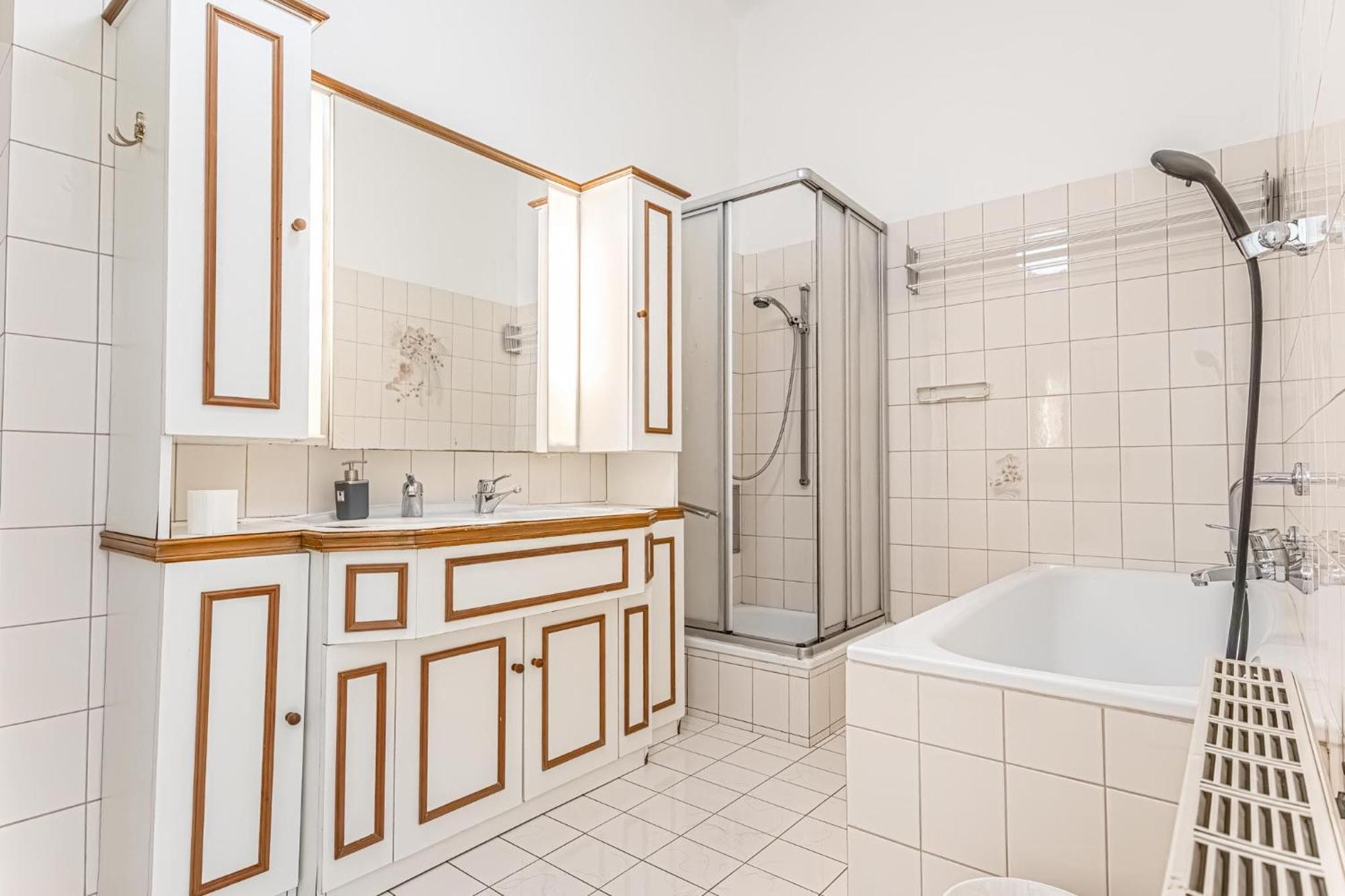 Friendly 4br Shared Apt- Near Downtown