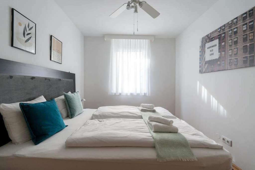 1br Haven With Swift Access By Hm *