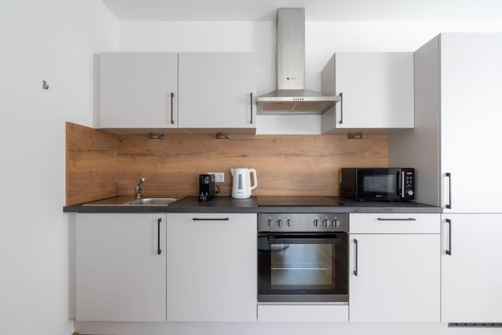 Elegant 1br Flat With Balcony By Hm * Vienna