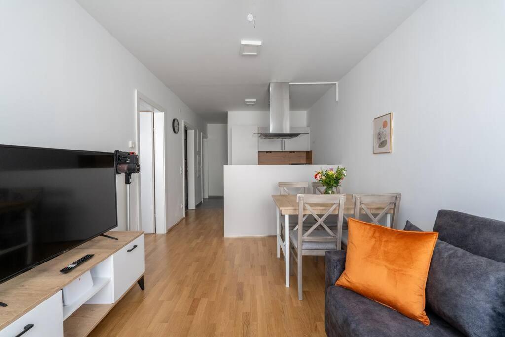 Urban 1br Retreat, Easy Link By Hm Apartment Wien
