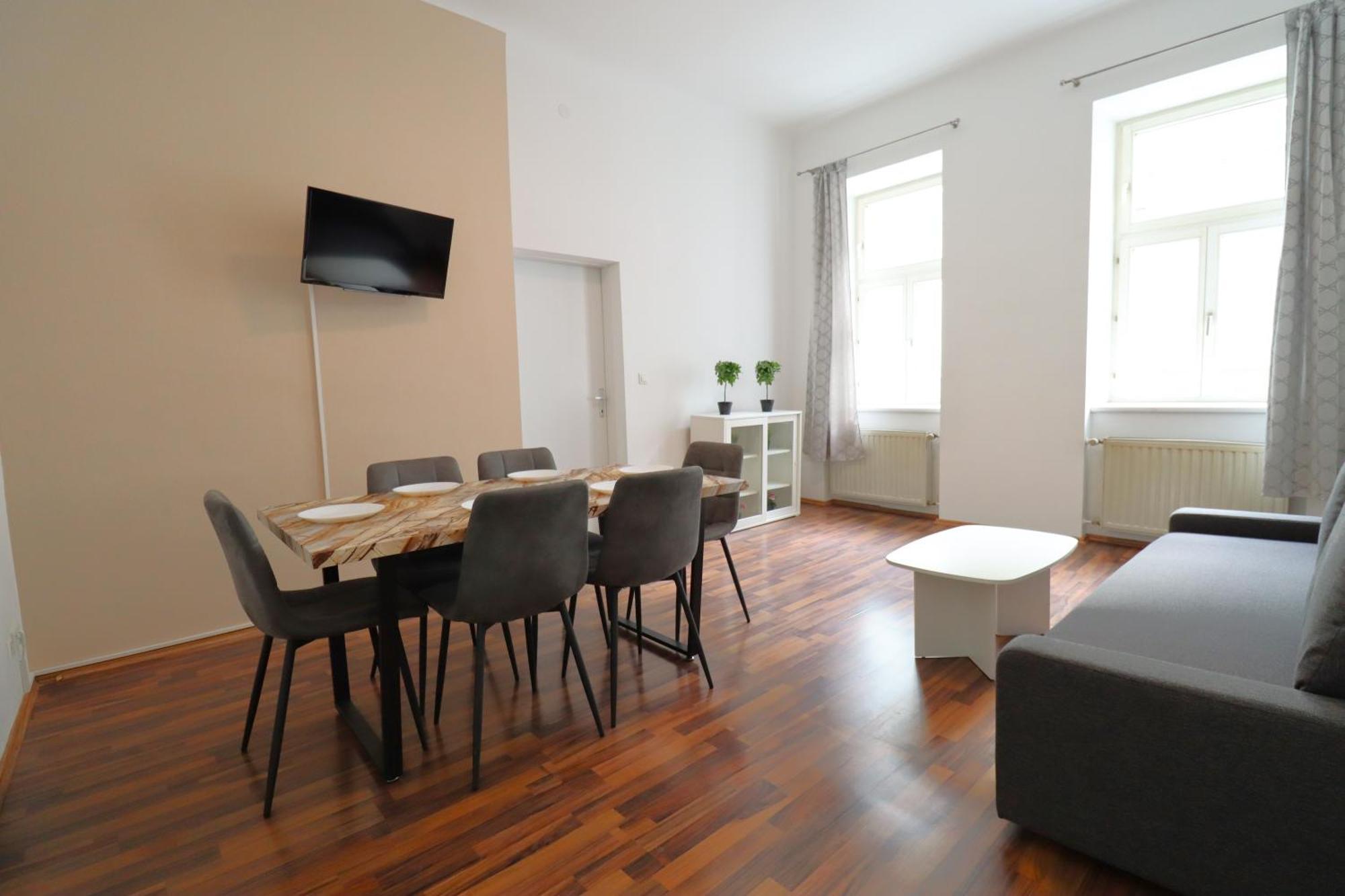 Cityplaza - 1020 Apartment