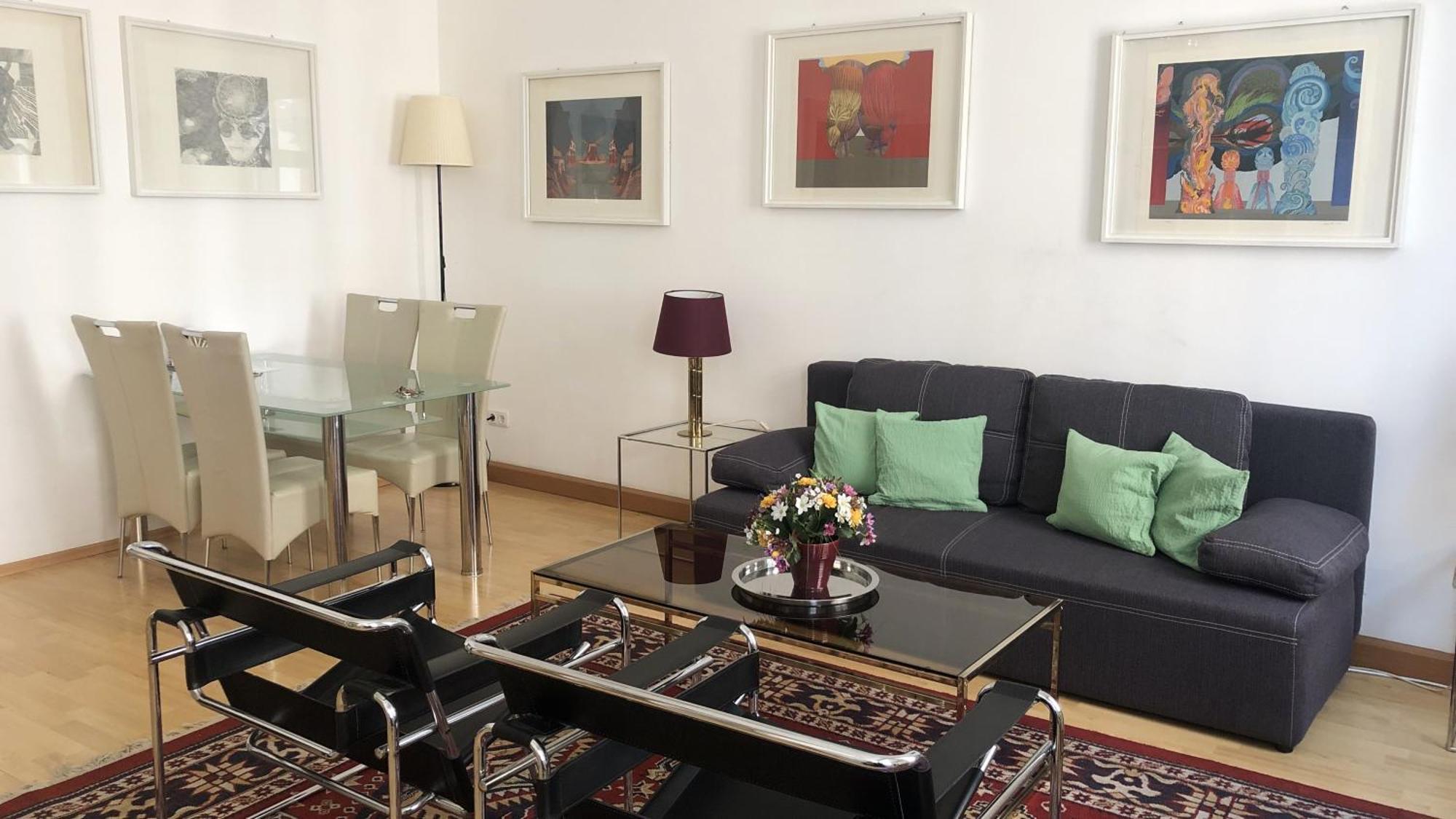 Quiet 2-room Flat, Walking Distance To Centre * Viena