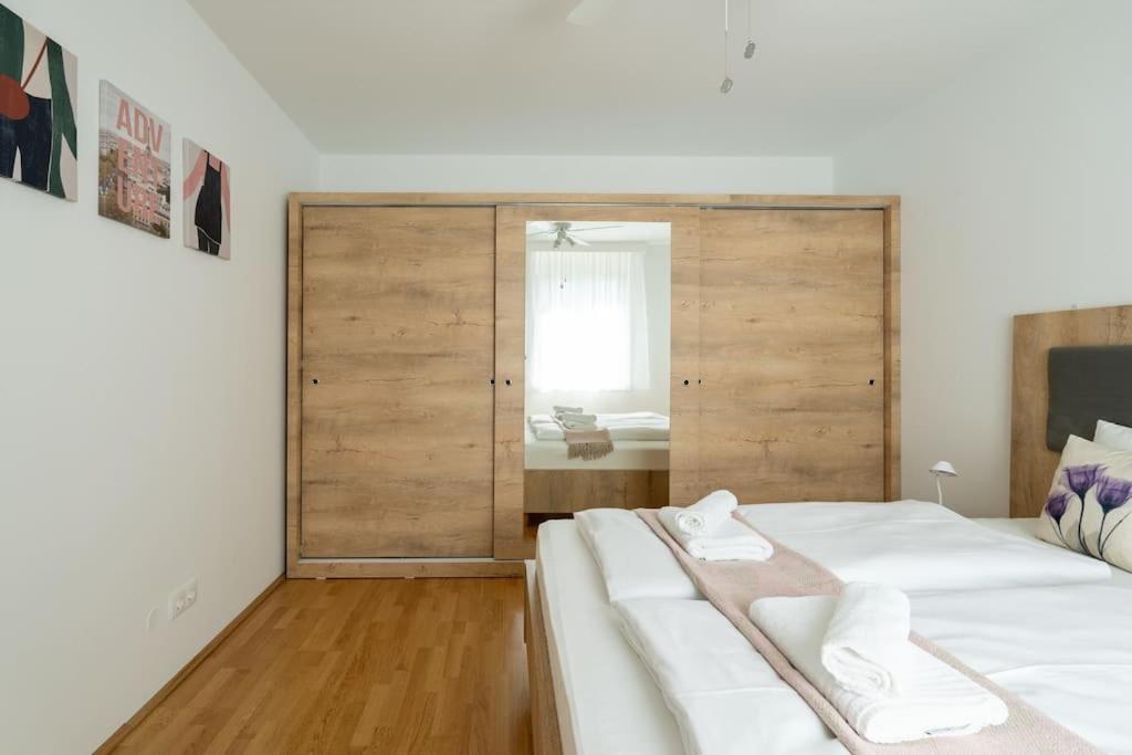 1br With Balcony, Urban Style By Hm Apartment Vienna