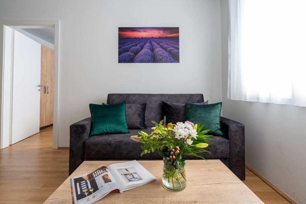 Apartment 1br Haven With Swift Access By Hm *
