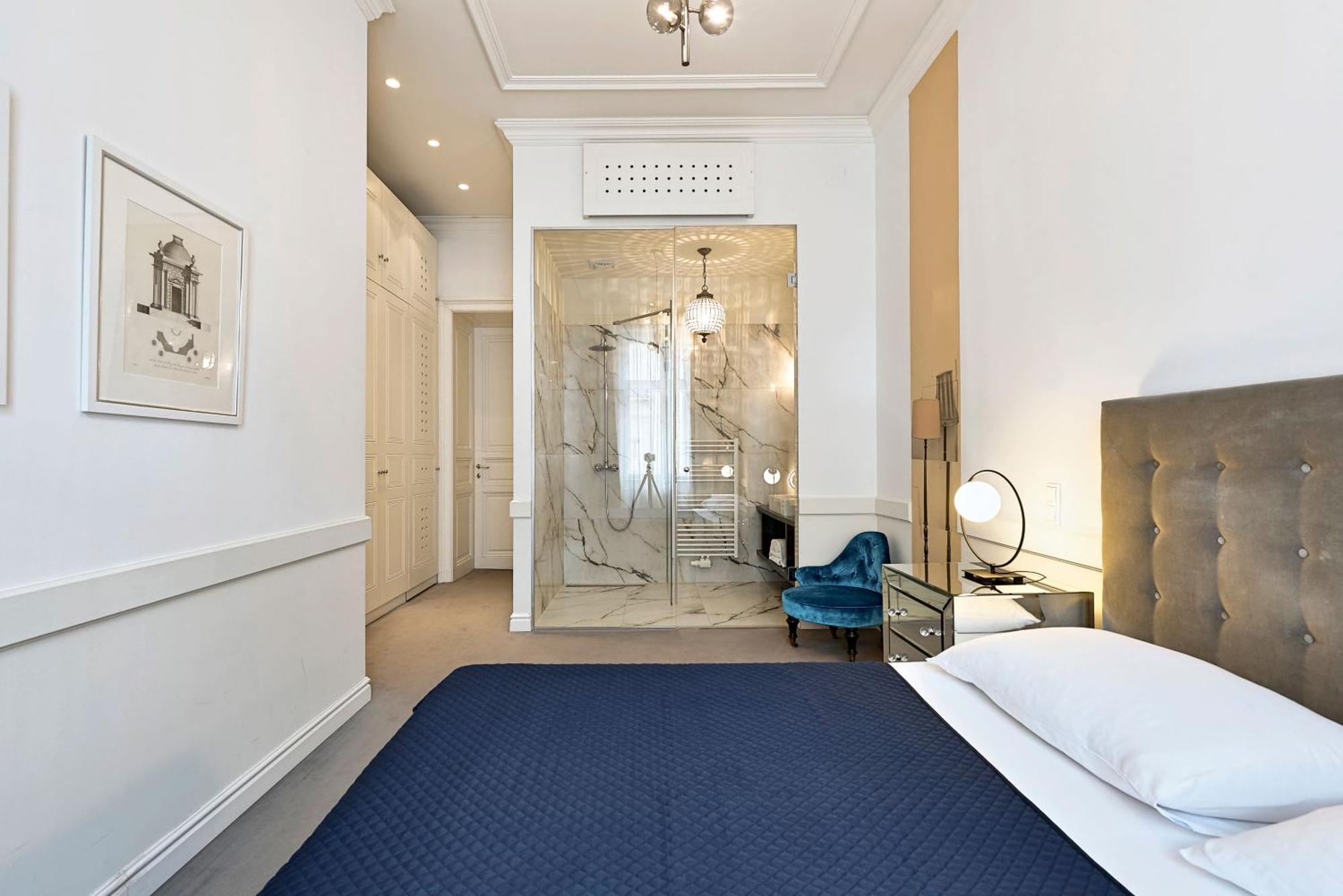 6 * Vienna