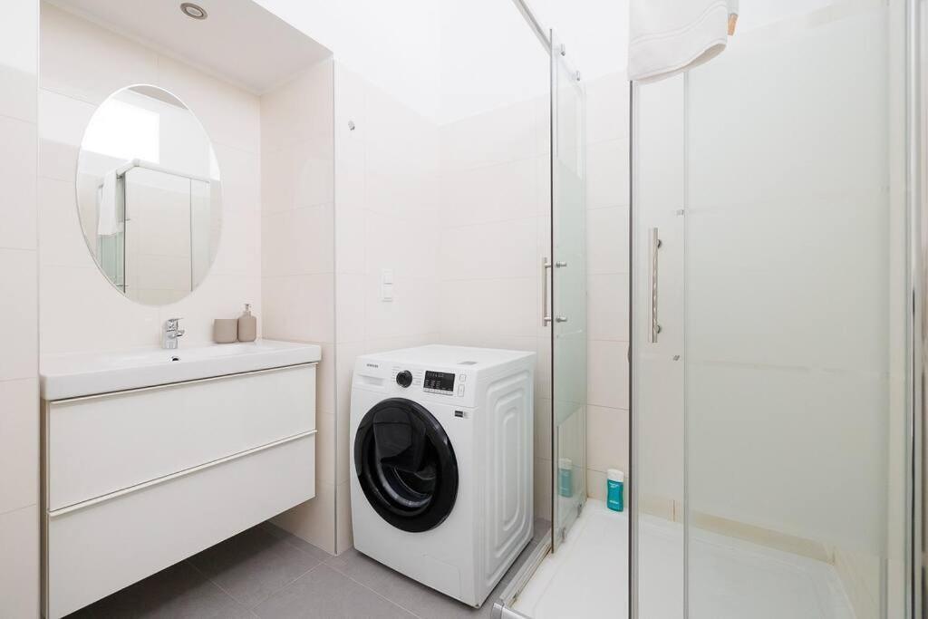 Apartment Modern Near Center - 2br, Netflix Vienna
