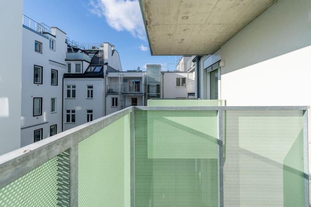 Hm • Sleek 1br With Balcony * Vienna